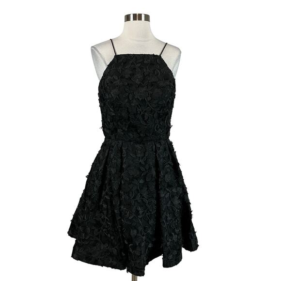 Black Lace Fit and Flare Mini Cocktail Dress Size 10 Sleeveless Halter by AQUA - Picture 1 of 14